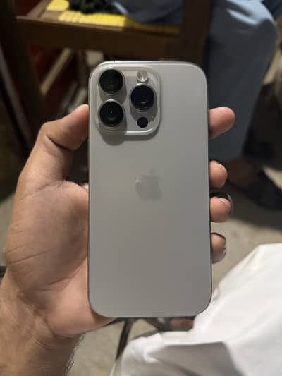 Apple iPhone 16 Pro