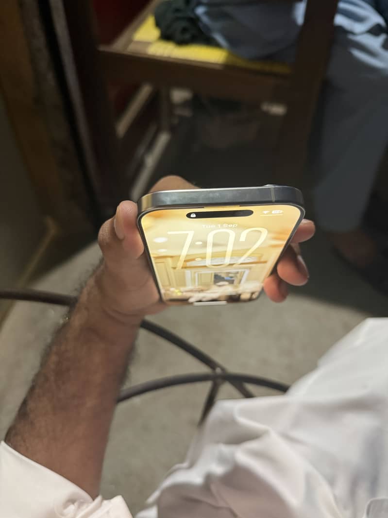Apple iPhone 16 Pro 5