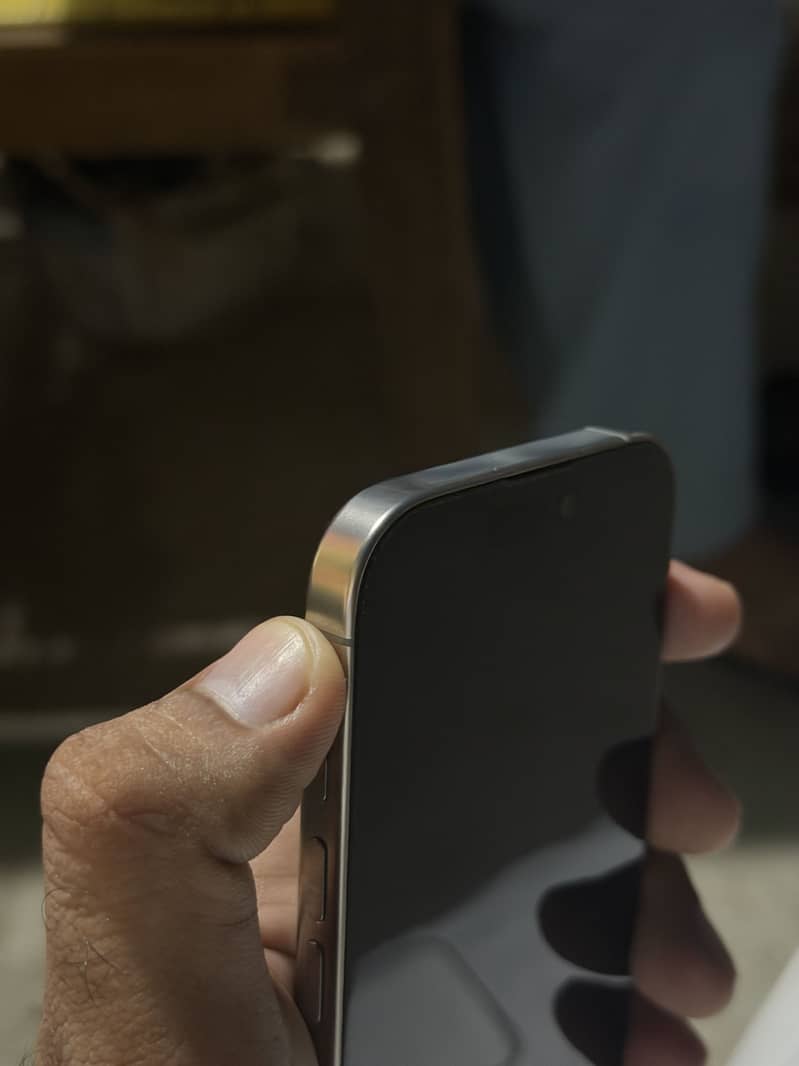 Apple iPhone 16 Pro 6