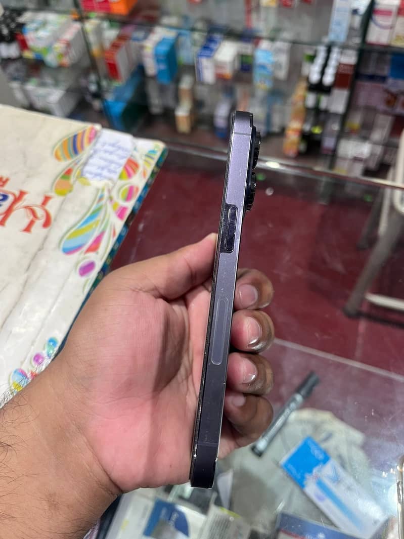 Apple iPhone 14 Pro 1