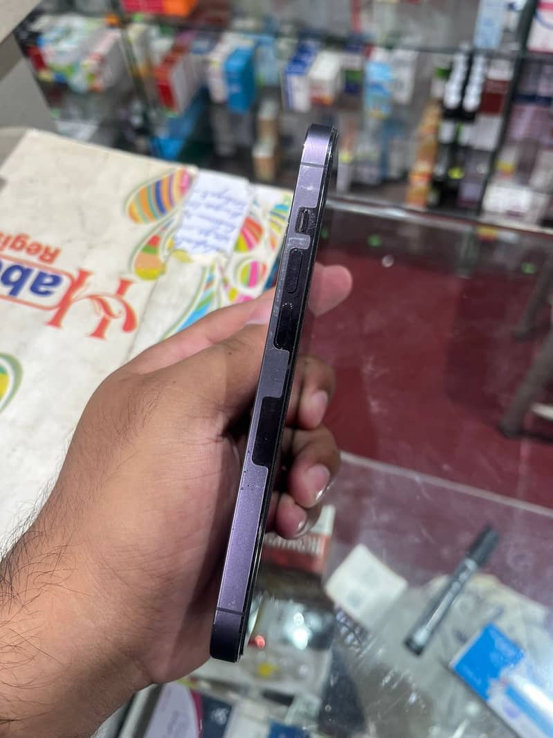 Apple iPhone 14 Pro 3