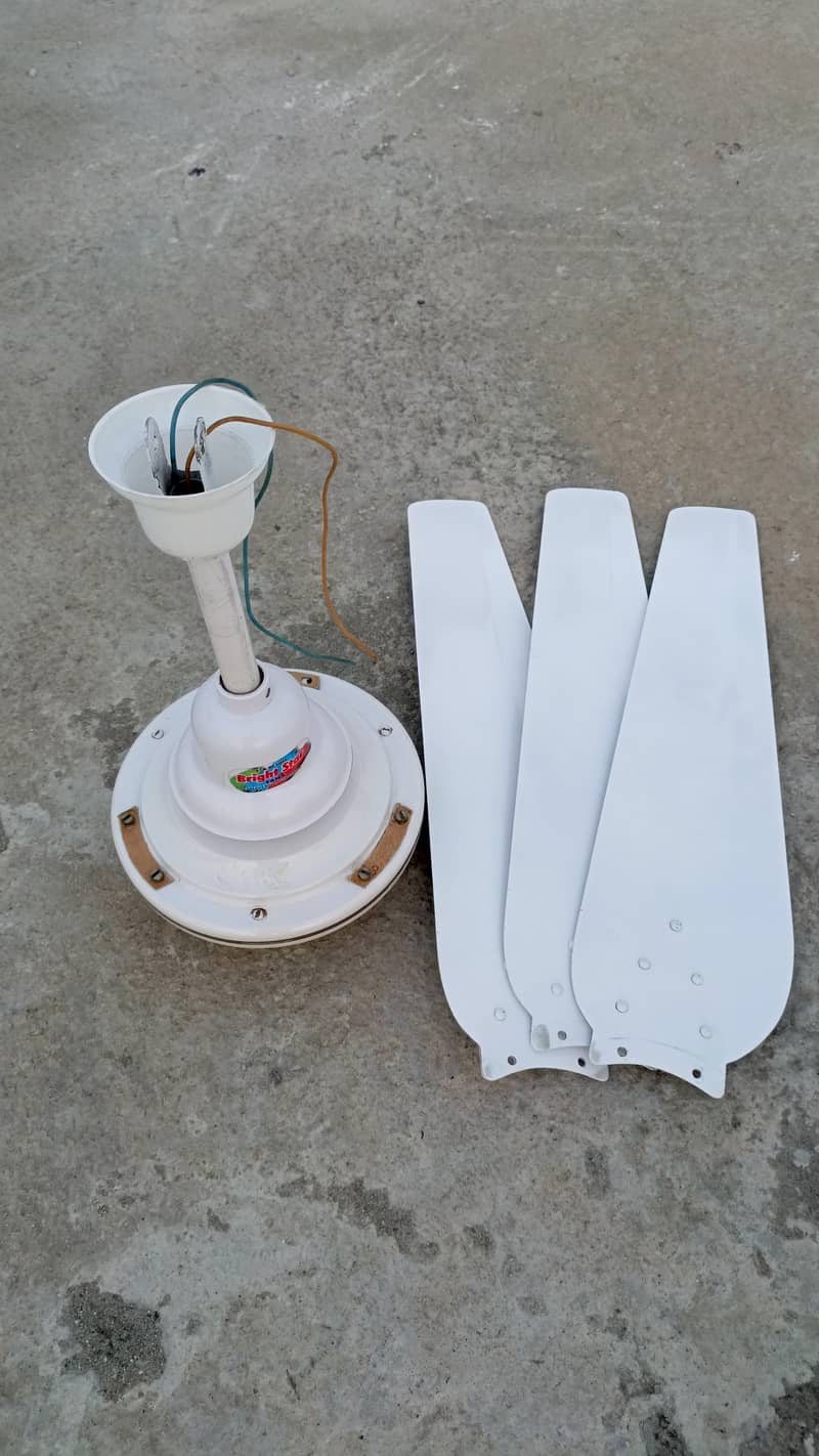 Ceiling Fan 10/10 Condition 2