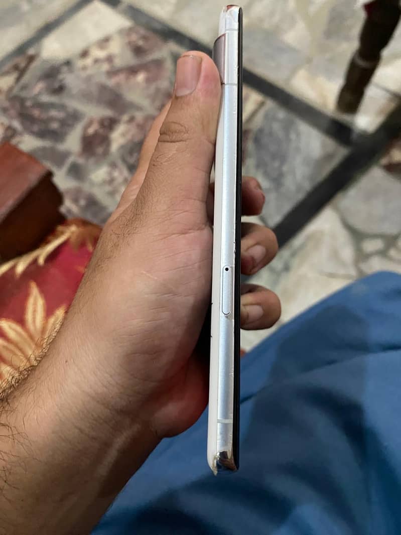 Google pixel 7pro 4