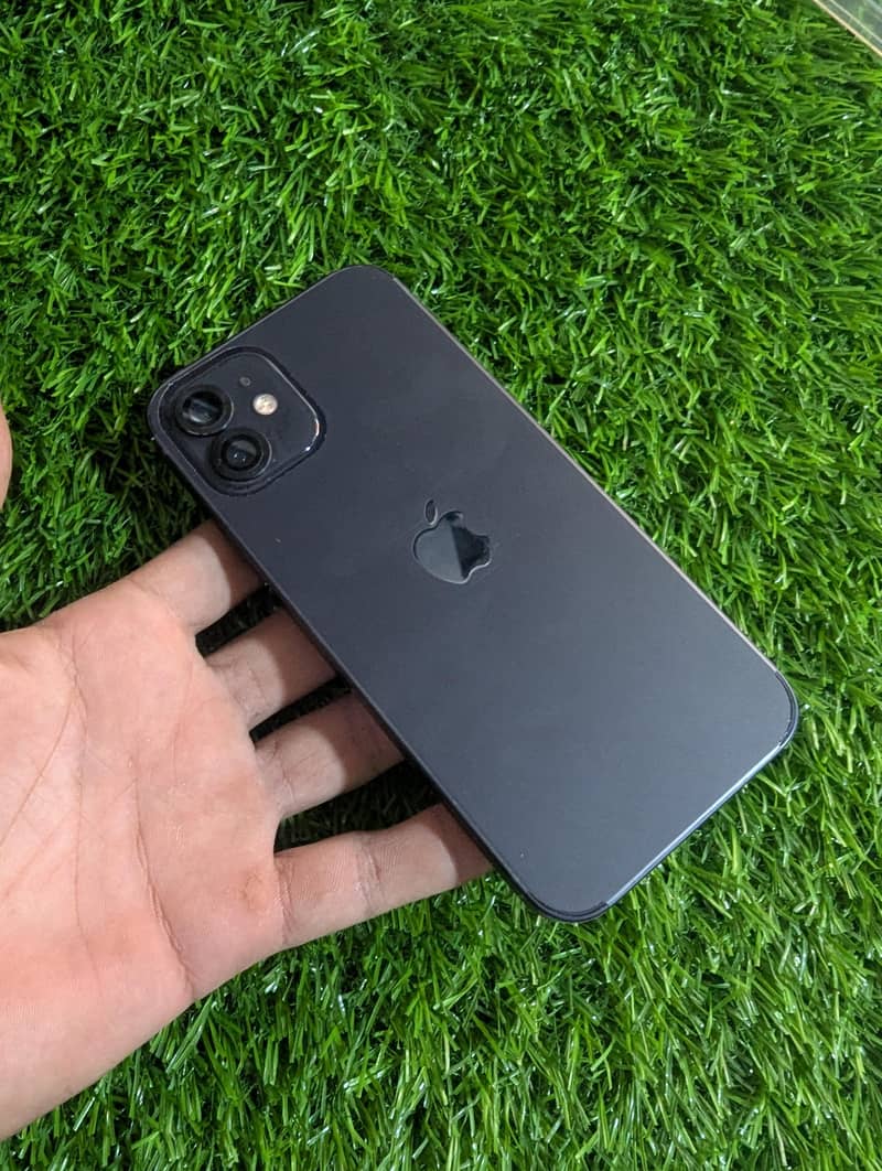 Apple iPhone 12 3