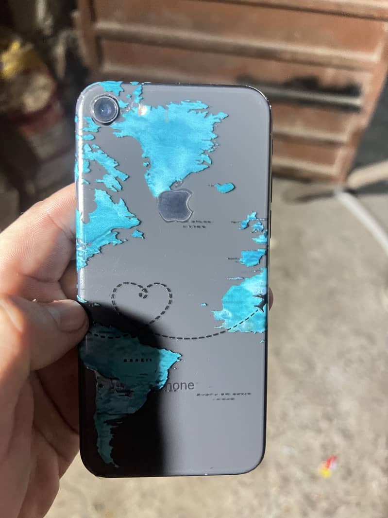 Apple iPhone 8 1