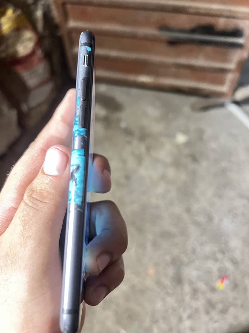 Apple iPhone 8 2