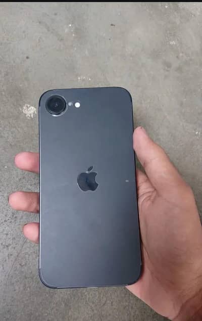 IPhone 16E 128 GB Battery Health 100 original water Pack