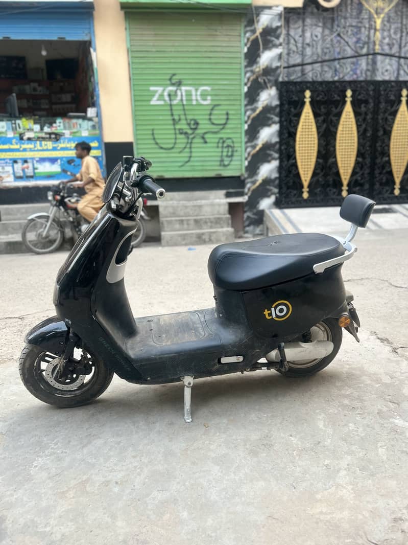 Crown ev T10 Model 0