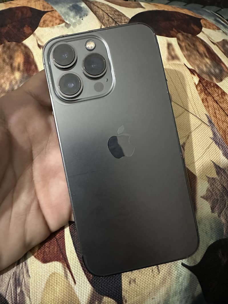 Apple iPhone 13 Pro 1