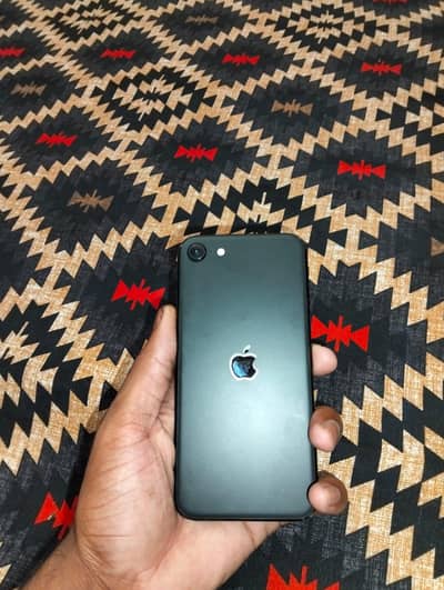 Apple iPhone SE