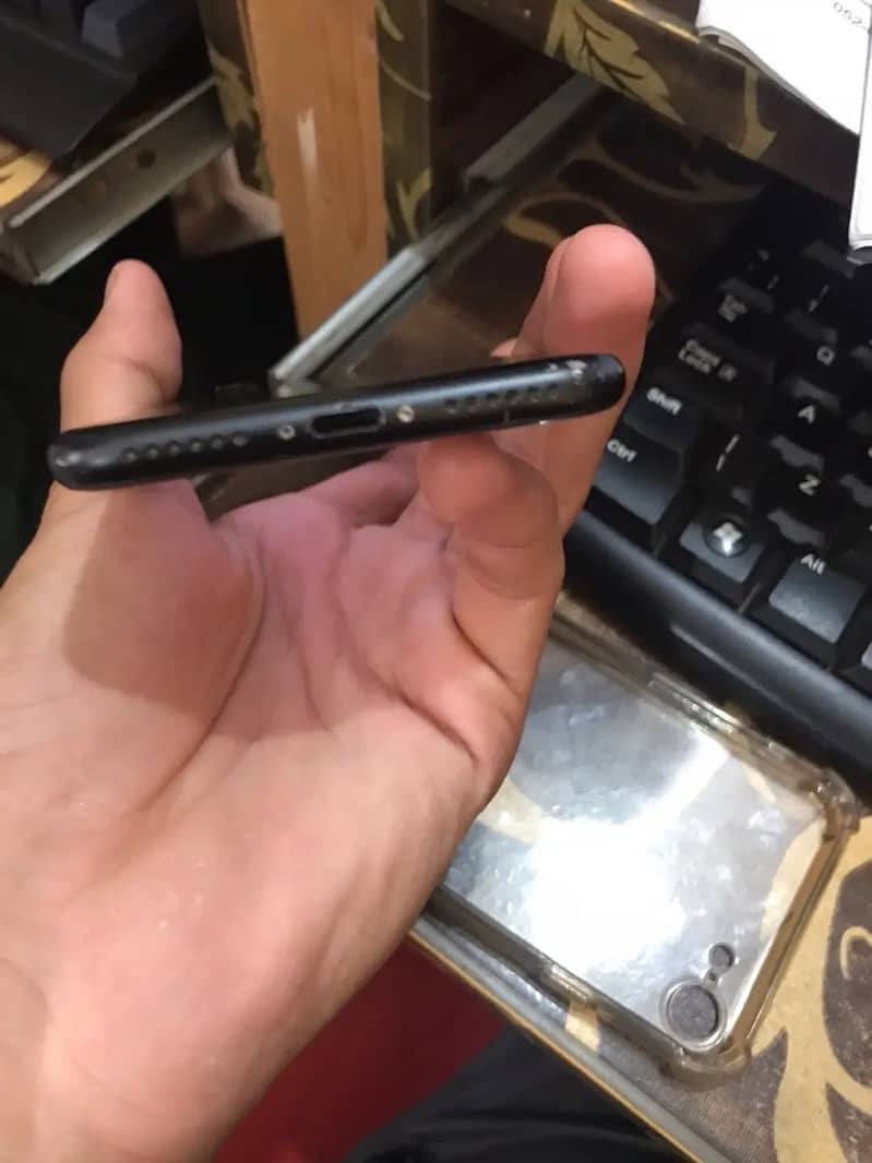 Apple iPhone 7 4