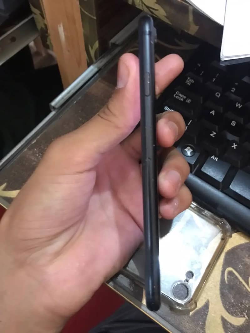 Apple iPhone 7 5