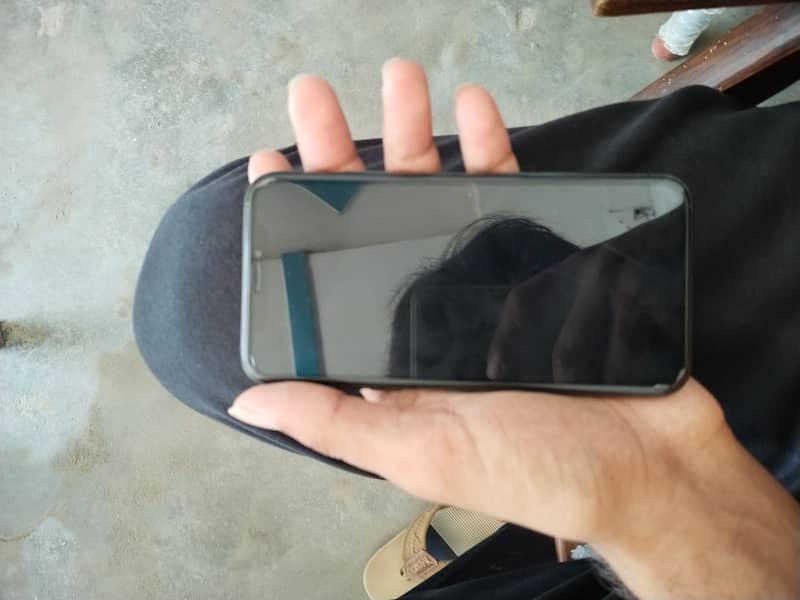 Apple iPhone X 4