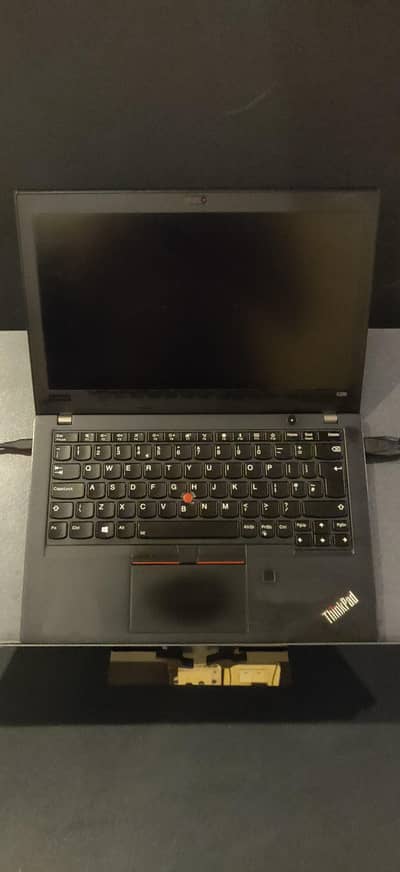 Lenovo x280 | i7 8th | 16GB | 256 M. 2