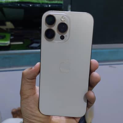 Apple iPhone 16 Pro Maxq