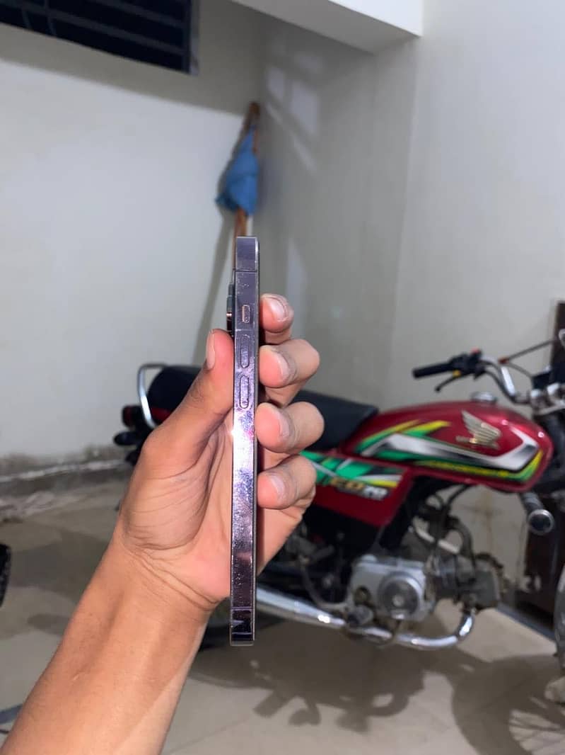 Apple iPhone 14 Pro 3