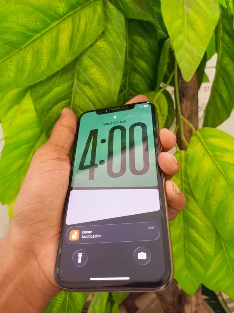 Apple iPhone 11 Pro 2