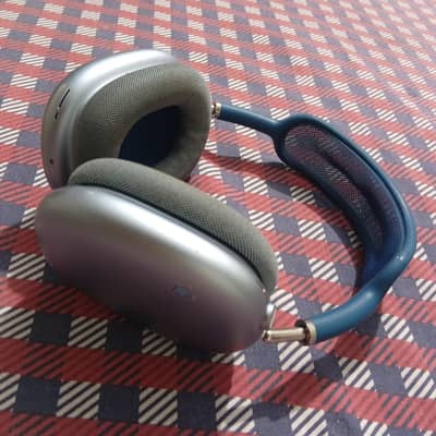 AirPods Max Sky Blue (High Quality Master Copy) – Brand New Condition