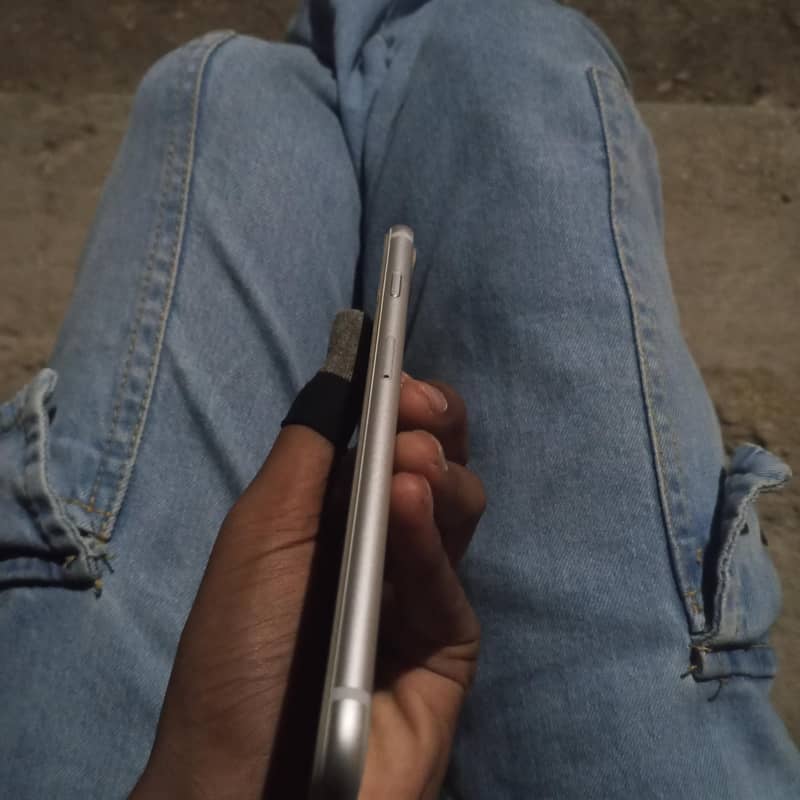 Apple iPhone 7 Plus 2