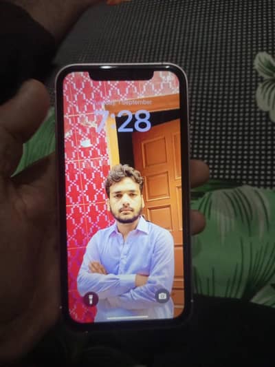 Apple iPhone XR convert 17 pro