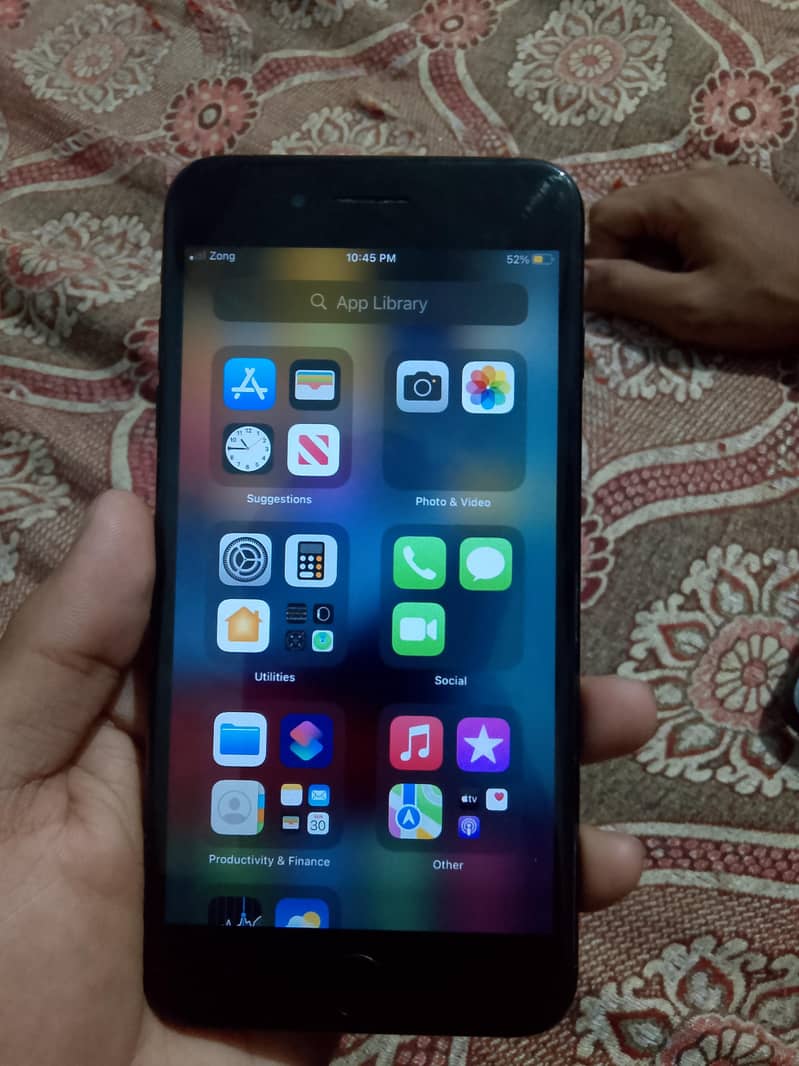 Apple iPhone 7 Plus 3