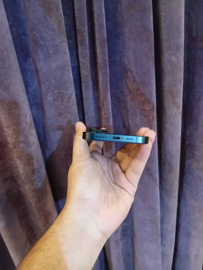 Apple iPhone 14 2