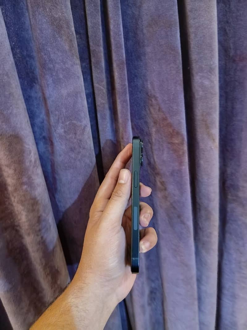 Apple iPhone 14 5