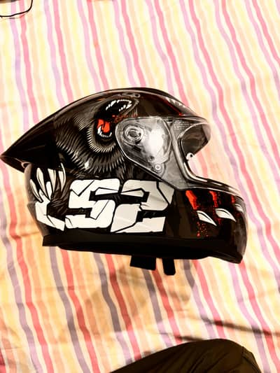 LS2 helmet Claw shape