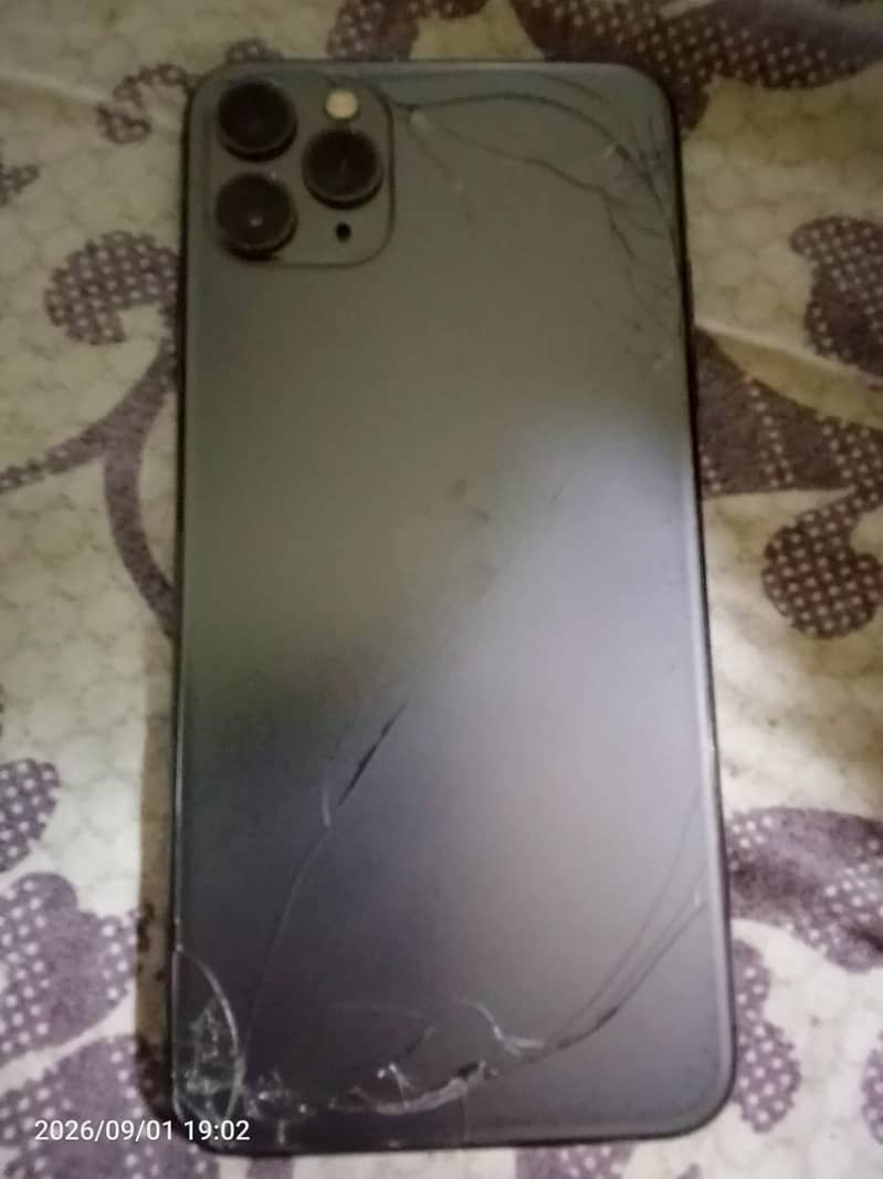 Apple iPhone 11 Pro Max 2