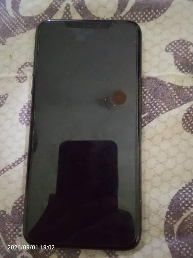 Apple iPhone 11 Pro Max 4