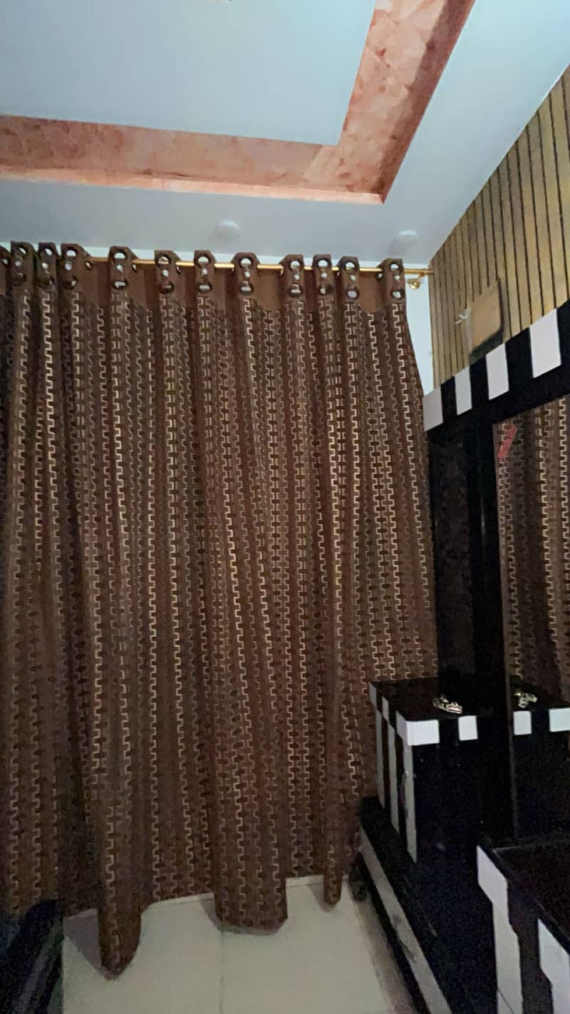 Curtains 0