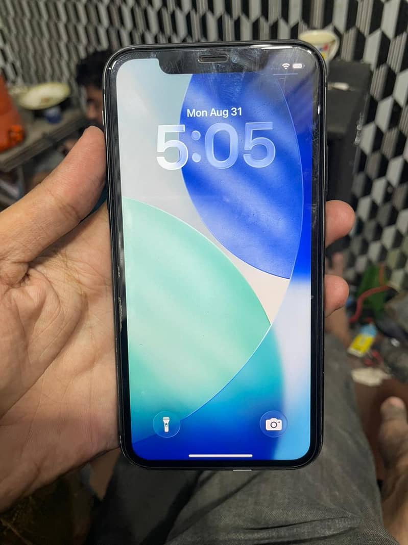 Apple iPhone 11 3