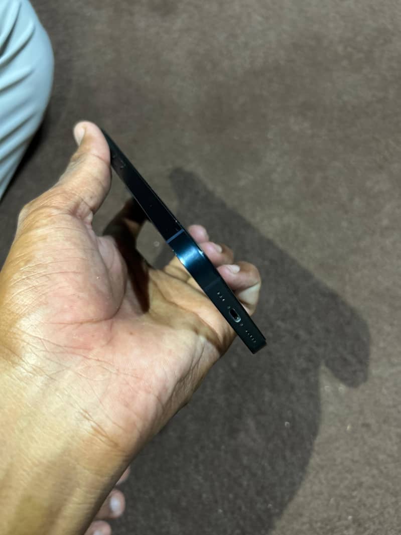 Apple iPhone 14 14