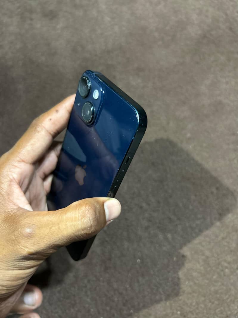 Apple iPhone 14 17