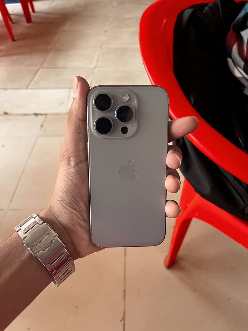 Apple iPhone 15 Pro 3