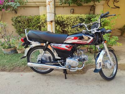 Cd70 2025 model black wathsap 03289923576