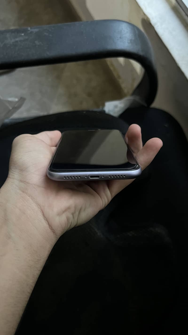 Apple iPhone 11 5