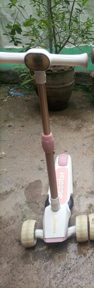 Cool wheels Scooties in New Condition