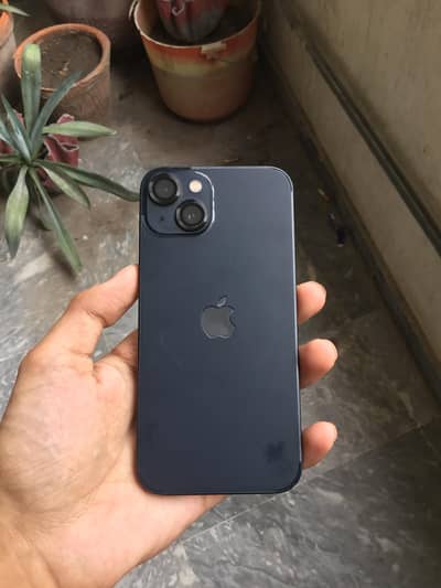 Apple iPhone 13