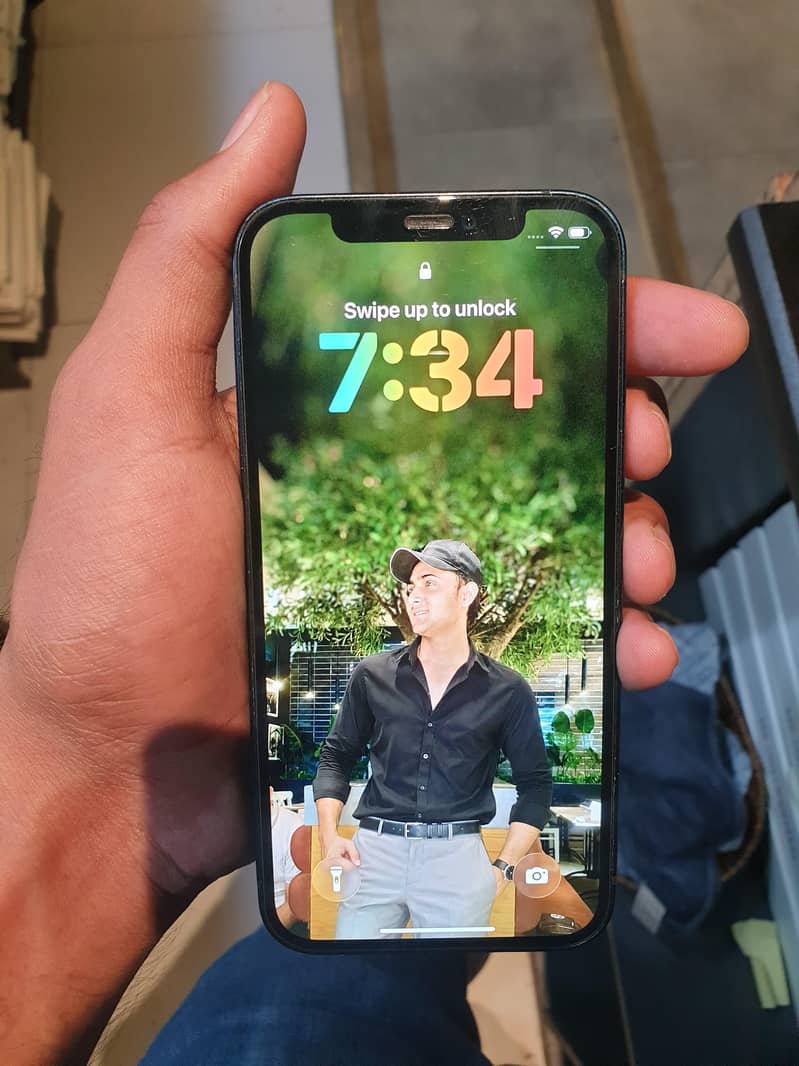 Apple iPhone 12 6