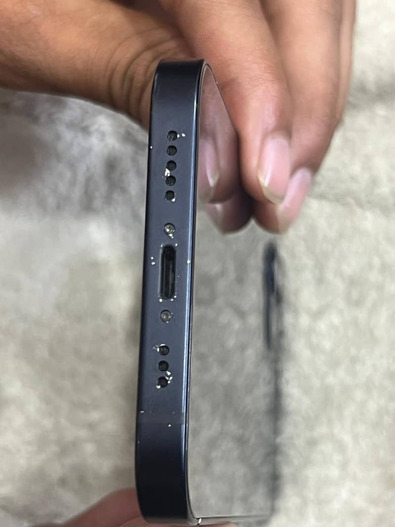 Apple iPhone 12 2