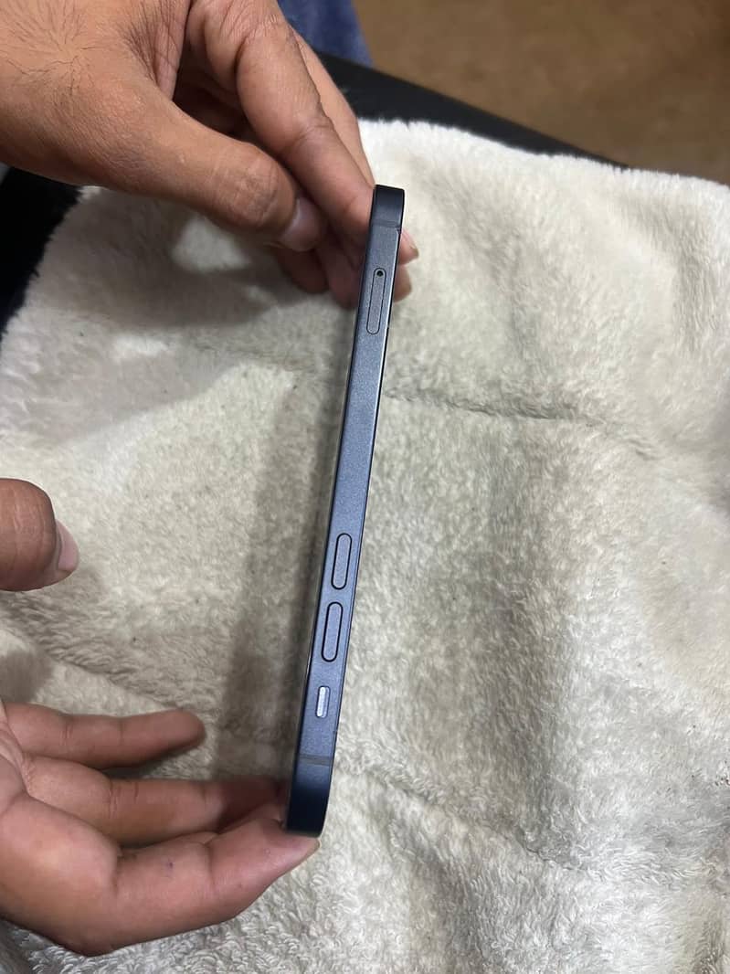 Apple iPhone 12 3
