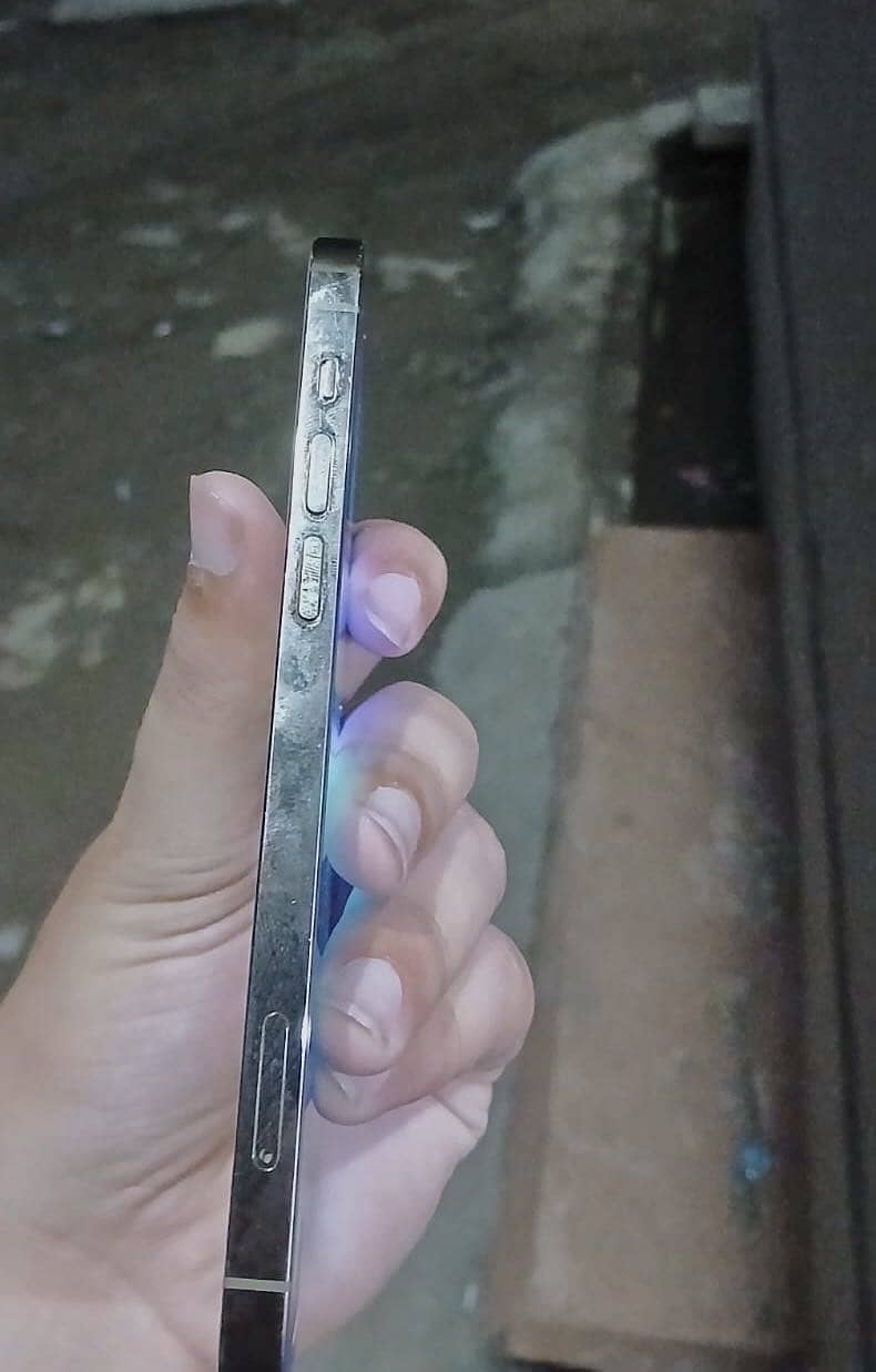 Apple iPhone 12 Pro 2