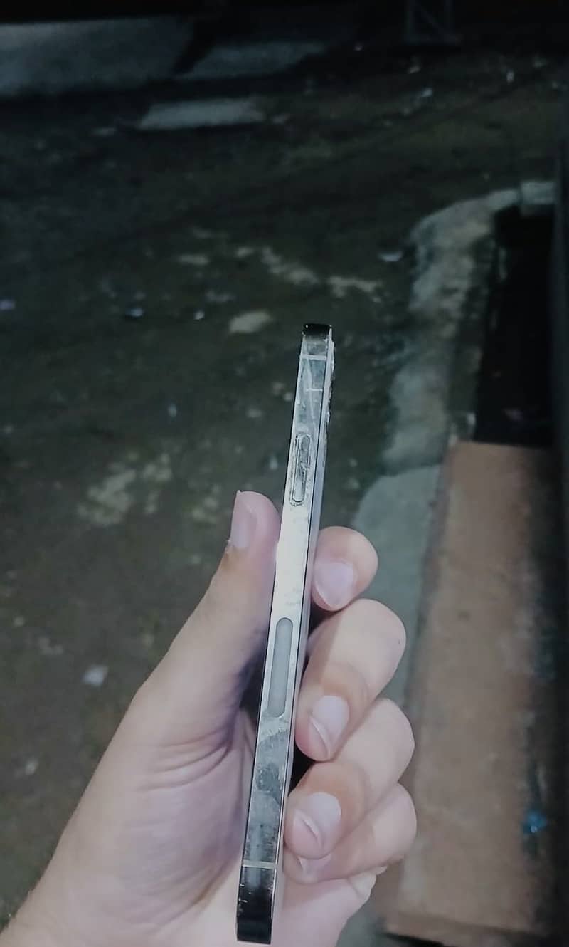 Apple iPhone 12 Pro 3