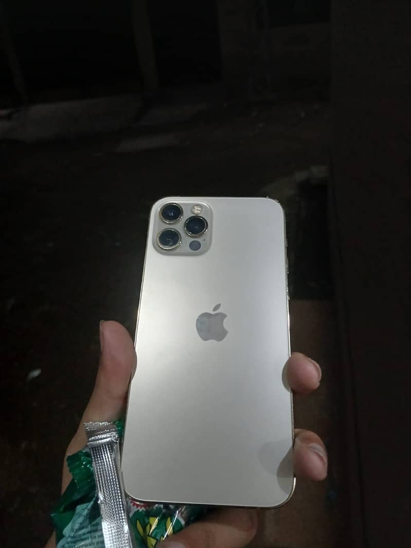 Apple iPhone 12 Pro 4