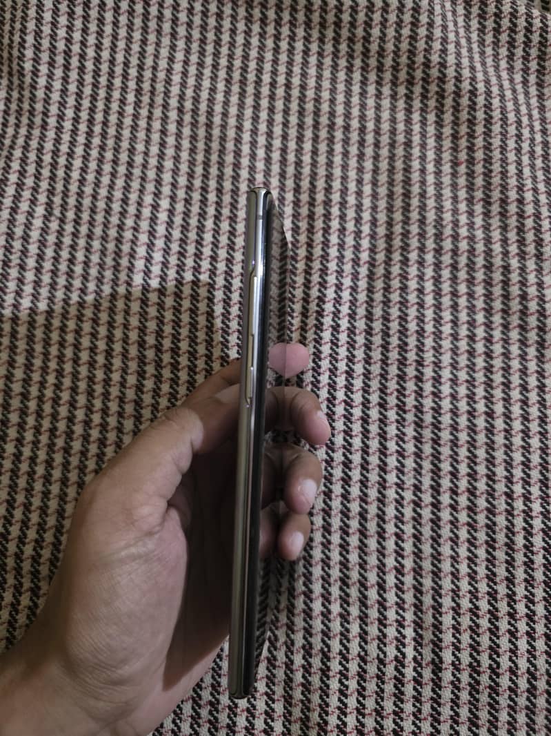 Samsung Mobile Note 10 Plus 6