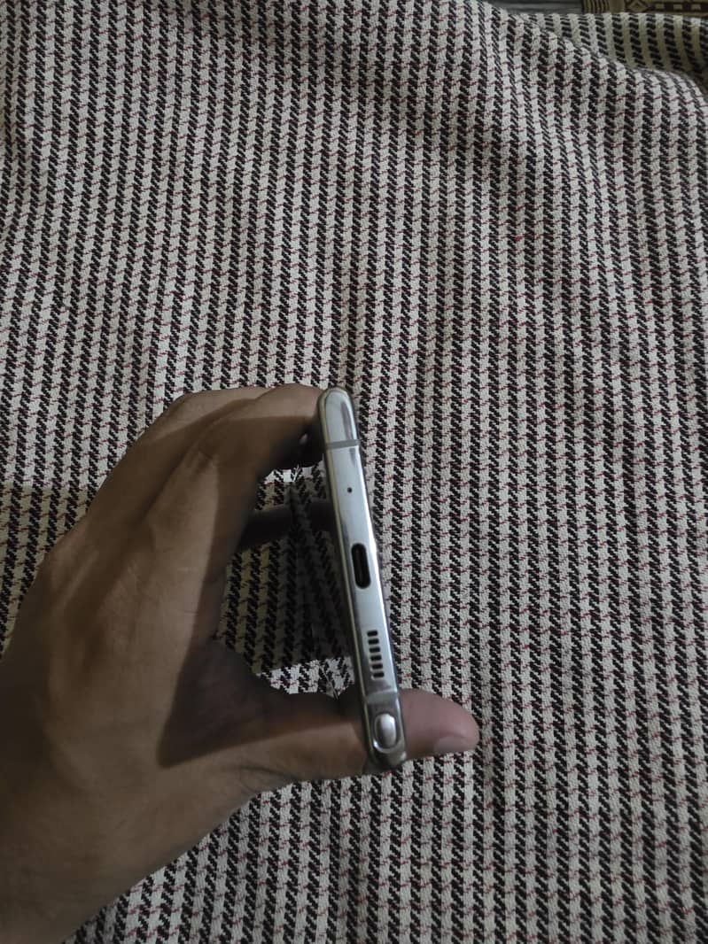 Samsung Mobile Note 10 Plus 7