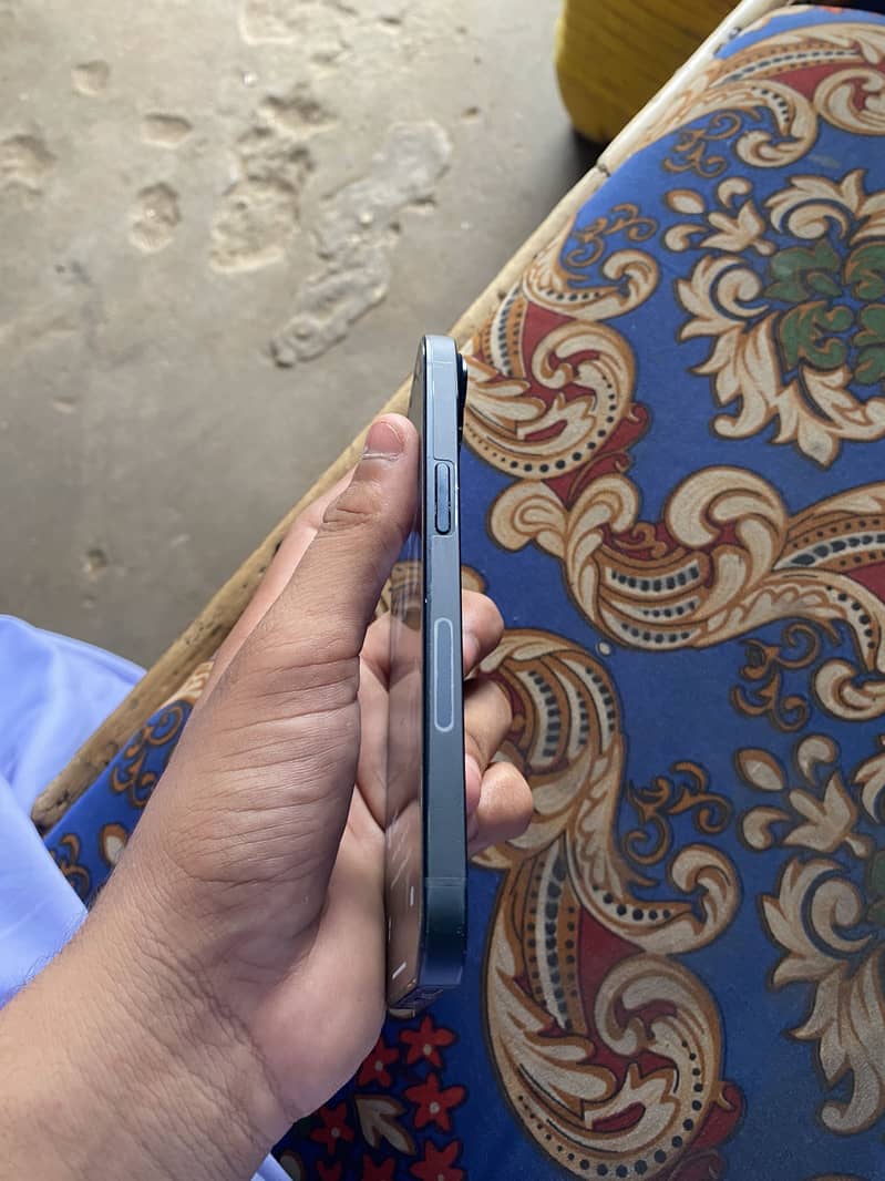 Apple iPhone 14 6