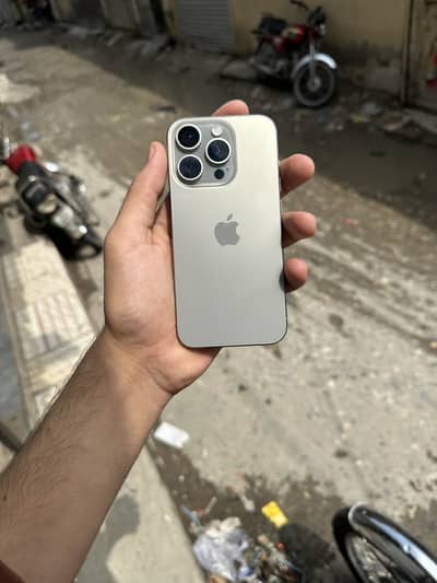 Apple iPhone 15 Pro