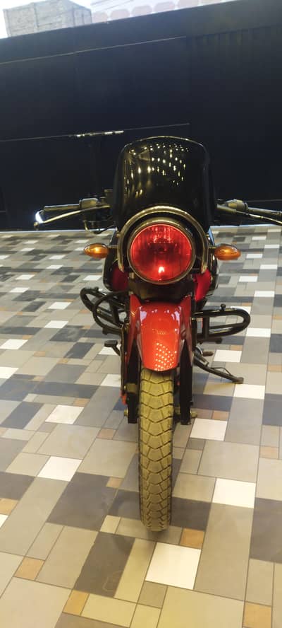 Yamaha Ybr 125cc red color 2021 model
